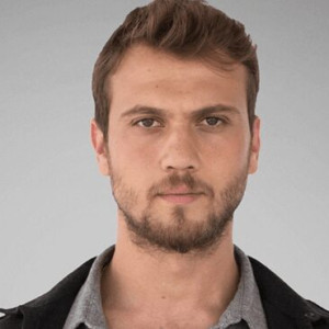 Актер Арас Булут Ийнемли